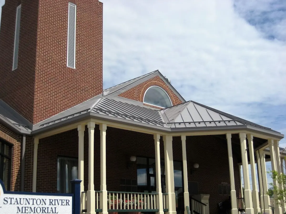 Skilled roofing craftsmen working on a residential roof in Gettysburg